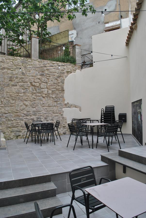 Hostal Universitat Cervera  Buitenkant foto