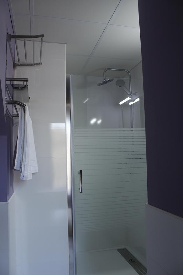 Hostal Universitat Cervera  Buitenkant foto