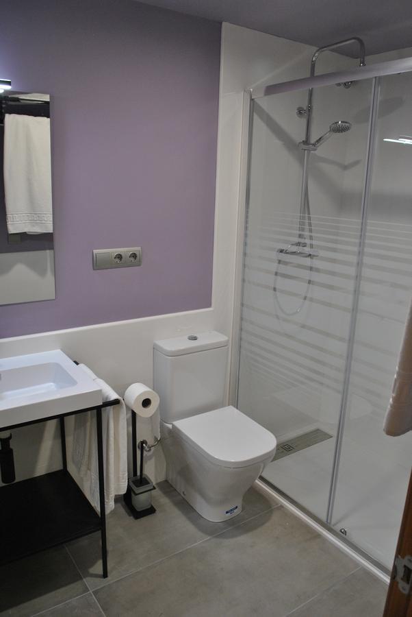 Hostal Universitat Cervera  Buitenkant foto
